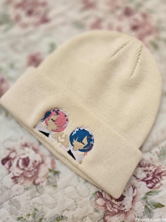 Czapka Beanie z haftem