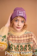 Czapka Beanie z haftem